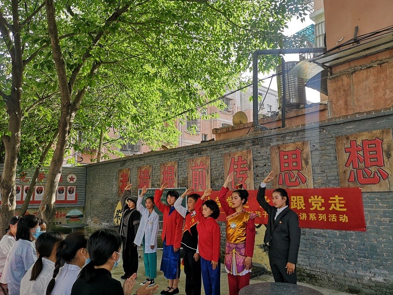 童心向党·党的故事我来讲.jpg