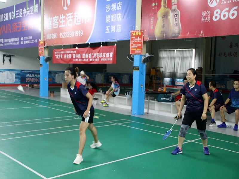 羽毛球比赛1.jpg